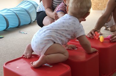 Cvičení rodičů s dětmi - SKŘÍTCI (8 - 12m)  - POPTÁVKA (1 volné místo)